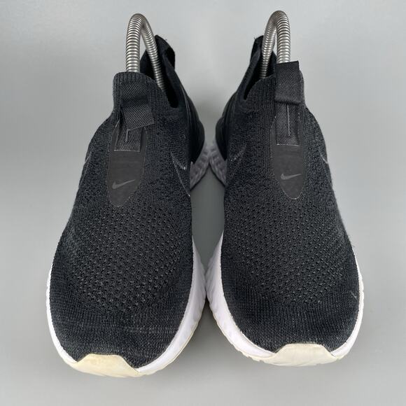 Nike Epic Phantom React Flyknit Women's 7 Black Running Shoes Athletic Sneakers - Picture 2 of 8